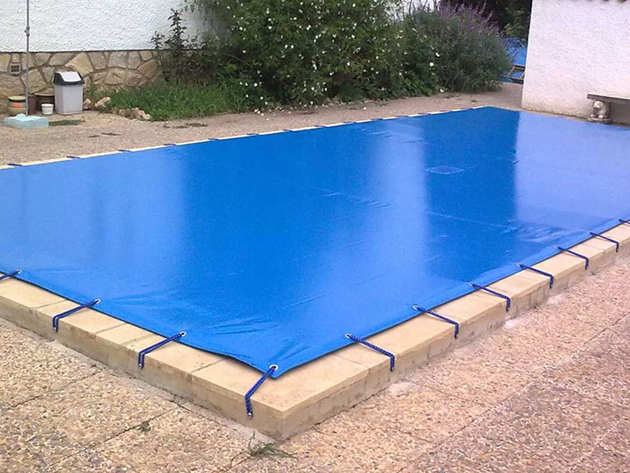 Cobertor de Seguridad e Invierno para Piscinas - PVC 650 (Soporta hasta 80 KG) - Precio por M2 - Imagen 5