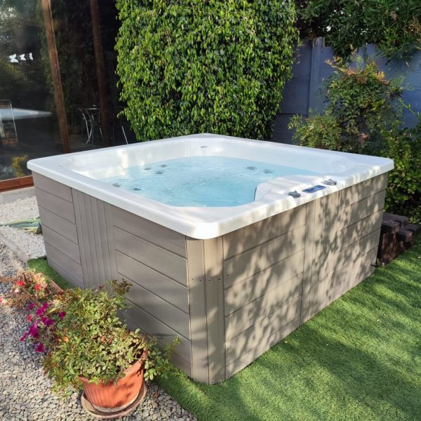 Spa Epower 30 190cm x 205cm x 86cm, para 5 personas - Imagen 4