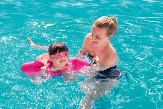 Kit Flotador de brazo + Lentes de Agua Niña - Imagen 4