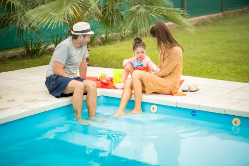 Piscina Fibra de Vidrio Premium Calabria VT 550<br>5.5x2.9x1.30m - Imagen 4