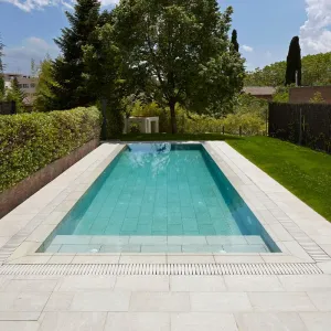 Revestimiento Antideslizante para Deck de Piscina Serena Griggio Rosa Gres - Precio por M2