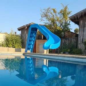 Resbalín Tobogan Curvo con Escalera Azulino