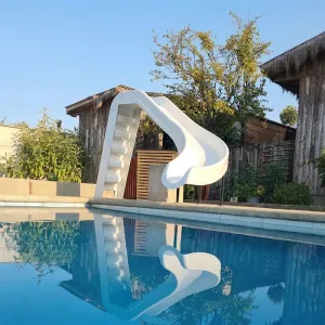 Resbalín Tobogan Curvo con Escalera Blanco